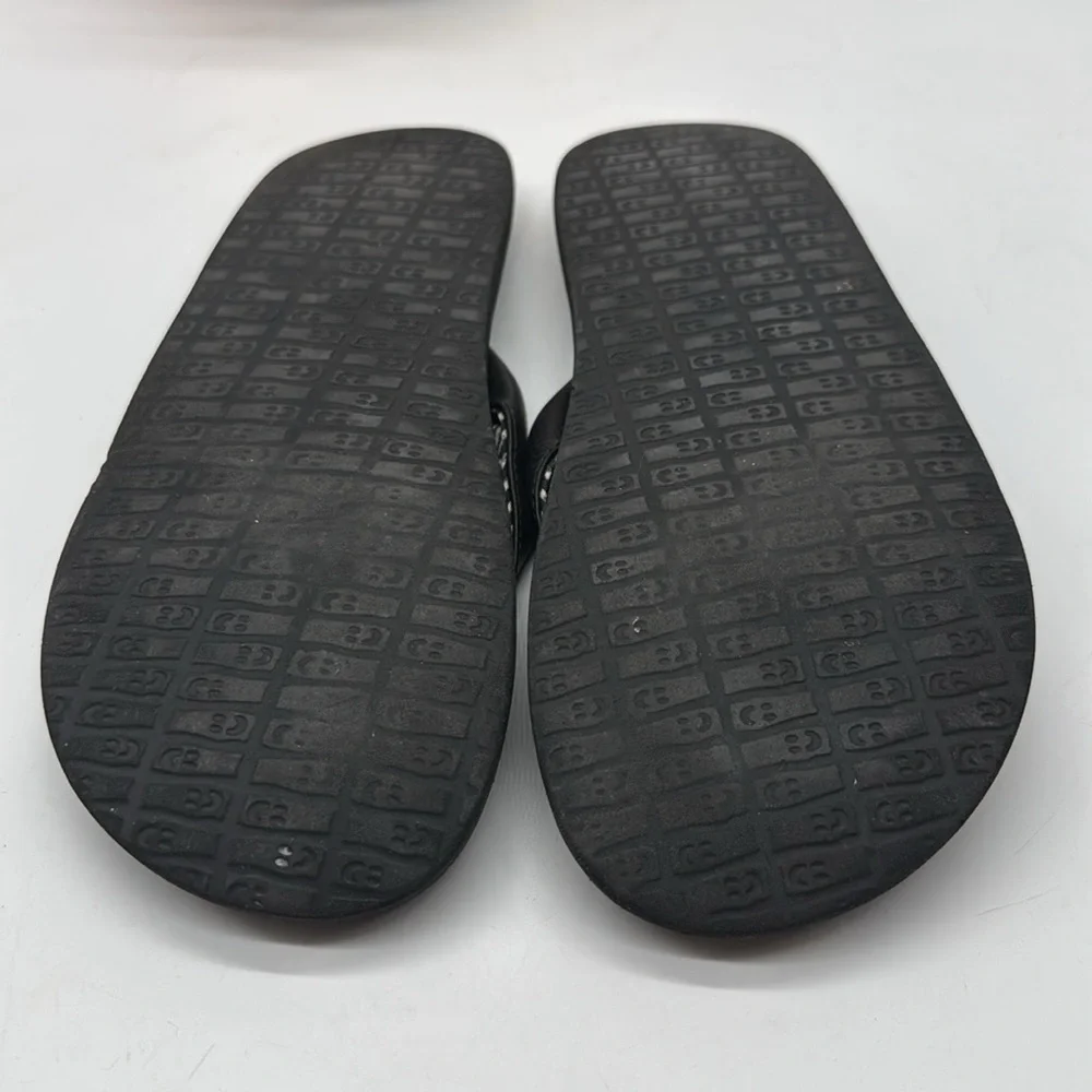 Black Textured Accessory with Green Tag FFT7971F